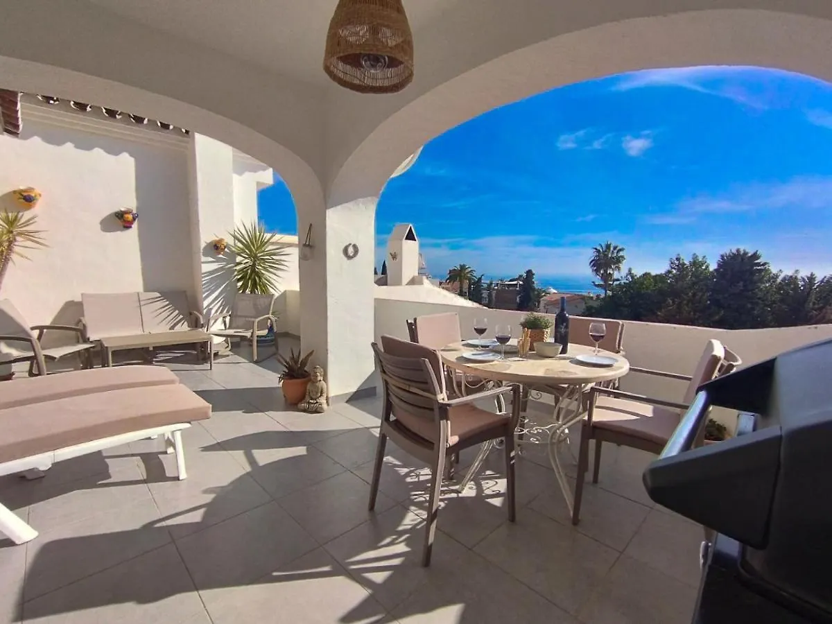 Beautiful Apartment With Amazing Sea View location