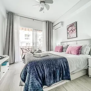 https://a-fully-renovated-studio-in-beautiful-nerja.hotelsinnerja.org
